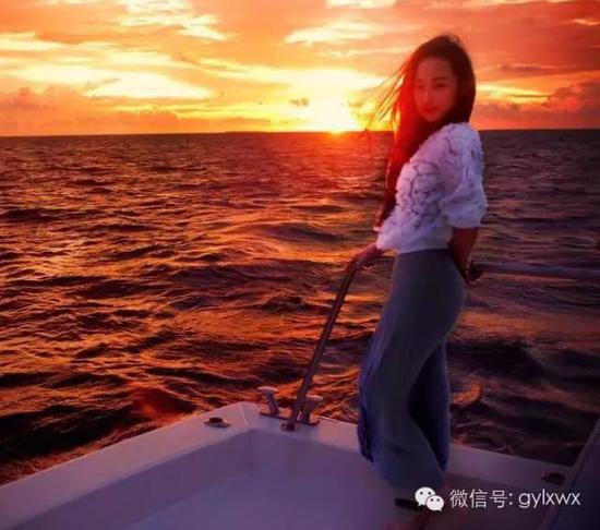 明星旅行糗事一籮筐 總有一個(gè)萌到你！