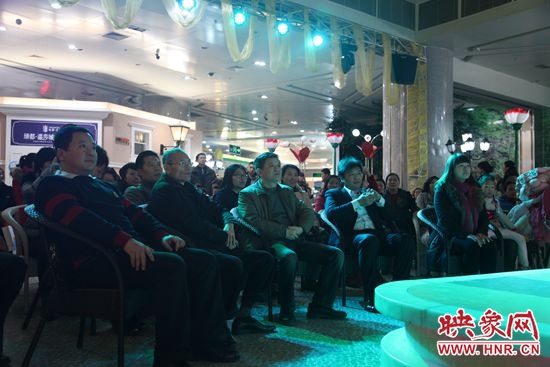 開(kāi)播儀式現(xiàn)場(chǎng)