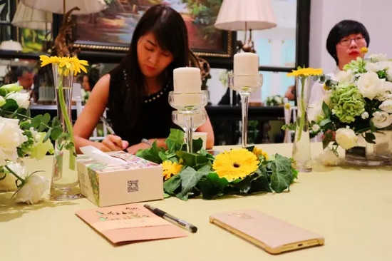 各位“小綠人”也把自己企業(yè)的問題通過卡片的形式，向劉東曉博士請教。