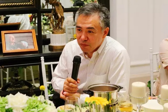 就藝術(shù)品投資收藏、人工智能、基因檢測等話題，劉東曉博士一一做了分析講解。