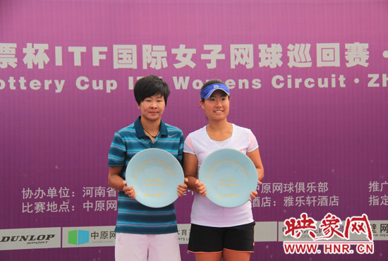 詹謹(jǐn)瑋梁辰的“海峽組合”以兩個(gè)6-3奪得鄭州站雙打冠軍