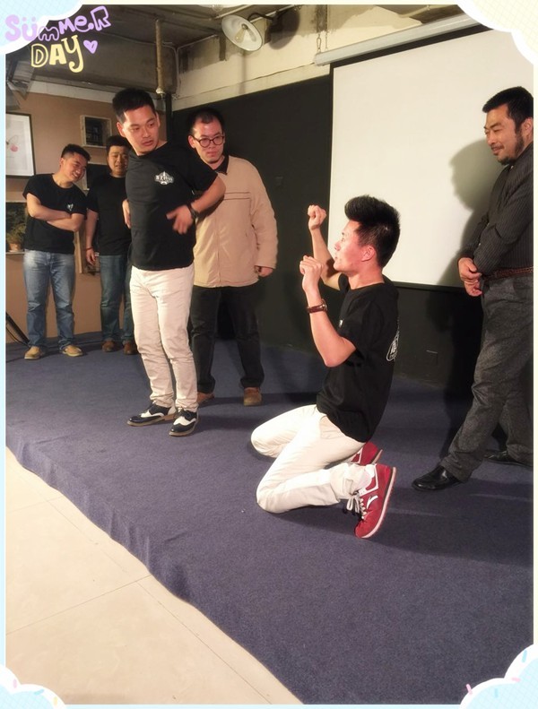 難度增加，連動(dòng)作都由觀眾設(shè)定~行軍打仗中，路飛是有多怕死？