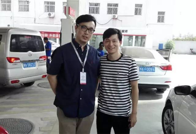 主播陳堂主，這睥睨眾生的眼神