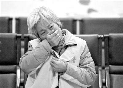 11月20日，河南省鹿邑縣法院，武文英涉嫌故意殺人被審。