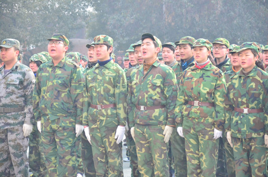 南陽(yáng)市九中別樣春節(jié)長(zhǎng)假:"勵(lì)志大餐"給力畢業(yè)生 南陽(yáng)市九中別樣春節(jié)長(zhǎng)假:"勵(lì)志大餐"給力畢業(yè)生