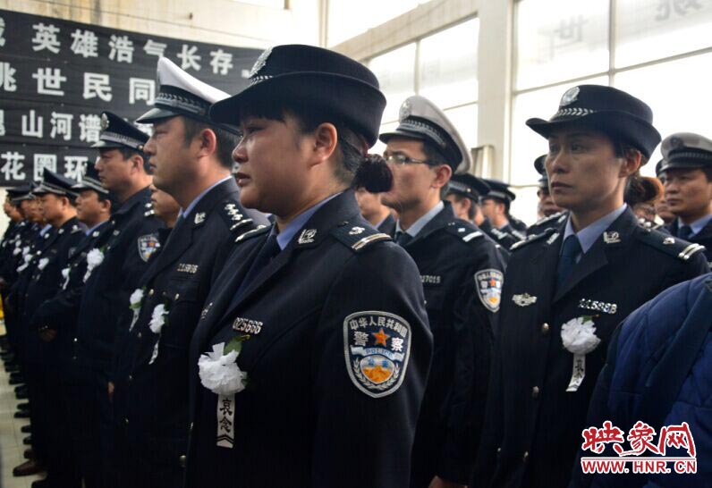 送別儀式上，姚世民的不少同志忍不住流下了眼淚