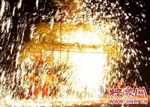 確山鐵花將登上萬眾矚目的春晚舞臺！