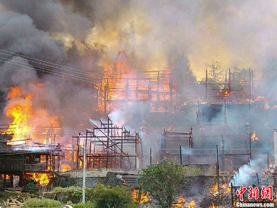 圖為火災(zāi)現(xiàn)場(chǎng)。沫浠 攝 圖片來源：CFP視覺中國