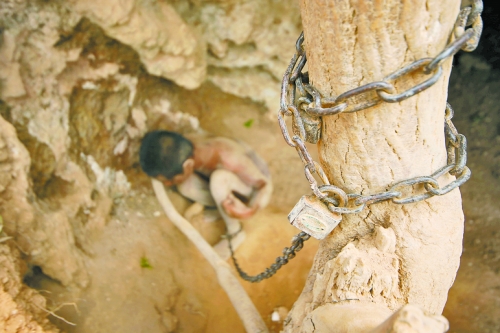 何時(shí)“解鎖”，仍需我們靜下心來(lái)共同反思。