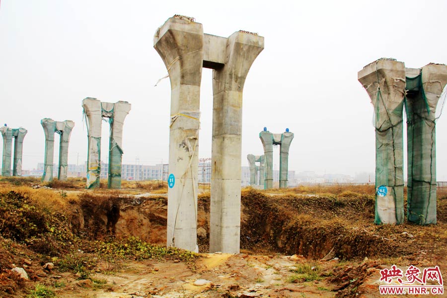 相關(guān)負(fù)責(zé)人也對外表示，投資15個億的項目，實際到賬的只有6000多萬元，所以工程被迫停下。