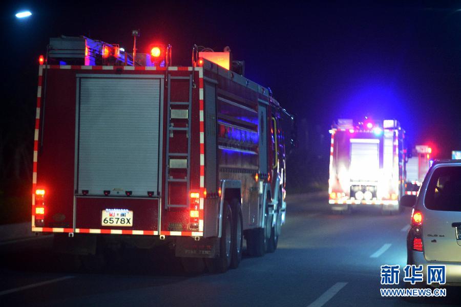 4月7日，消防車輛趕往事故現(xiàn)場。
