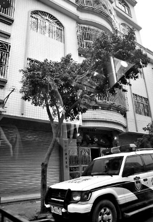 已經(jīng)被免職的陸豐“房爺”違規(guī)私用警車。