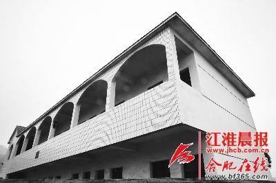 事發(fā)小學。晨報記者 高博 攝