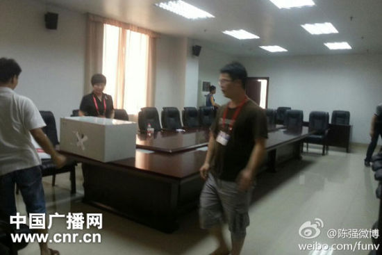 　現(xiàn)場(chǎng)密封箱子（展示現(xiàn)場(chǎng)記者@陳強(qiáng)微博_圖片）