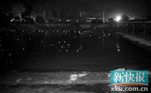 昨日，西湖村鱷魚養(yǎng)殖場(chǎng)已修復(fù)圍欄。