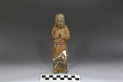 1號墓出土的陶俑。新華社發(fā)