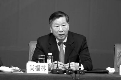 銀監(jiān)會主席尚福林。記者王海欣攝