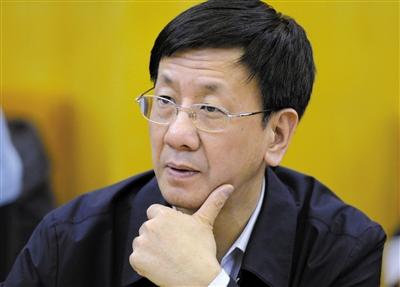 昨日，最高檢檢察長曹建明在遼寧團(tuán)參加“兩高”報告分組審議。記者 陳杰 攝