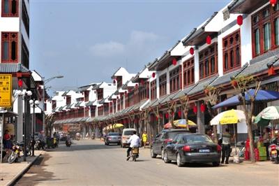 2014年3月16日，海南瓊海市，正在進(jìn)行城鎮(zhèn)化改造的萬(wàn)泉鎮(zhèn)新貌。圖/CFP