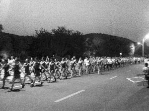 廣場舞大媽“轉行”，徐州每晚萬人暴走