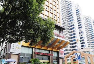 衡陽官員趙安民與之保持聯(lián)系，并邀約女子在這家酒店房間見面。