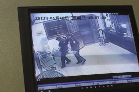 長沙市救助站提供的監(jiān)控視頻。組圖/記者華劍