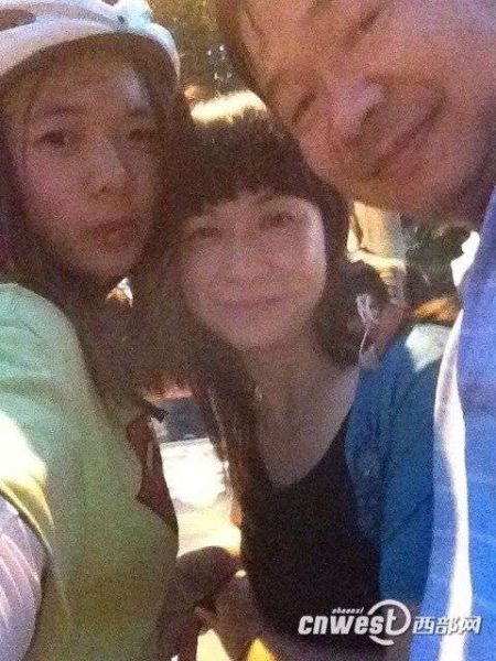 7月13日，廖靖文終于回到宜春家中，與父母團(tuán)聚。（圖片來源：西部網(wǎng)）