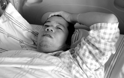 一籌莫展的羅智?！赌戏蕉际袌蟆饭﹫D