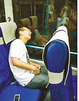 朱江突然發(fā)?。ㄊ忻窆﹫D）