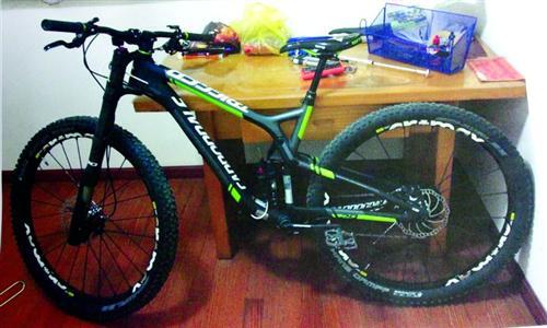 男子偷6.6萬(wàn)元進(jìn)口頂級(jí)自行車(chē) 以300元賣(mài)出(圖)