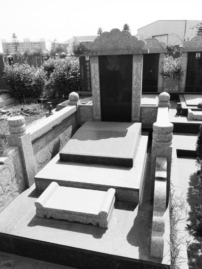 ?？诓糠帜箞@賣活人墓 價(jià)格數(shù)千至十幾萬元不等