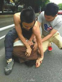 圖片來(lái)自@平安成都微博 圖片來(lái)自@平安成都微博