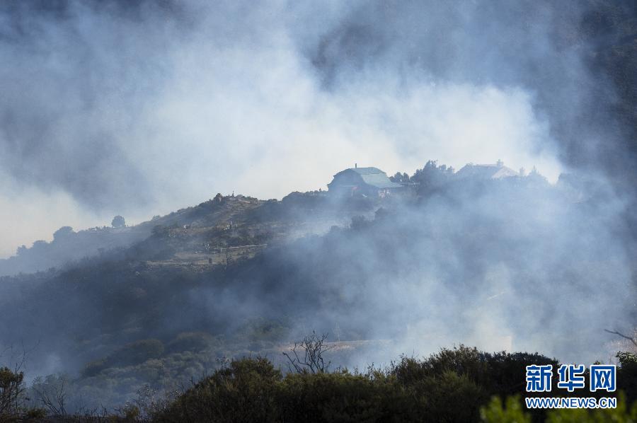 美國南加州山火燎原 美國南加州山火燎原