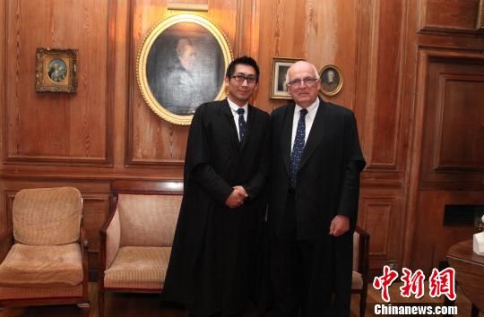 劍橋大學(xué)彭布羅克學(xué)院首次向華人授予院士稱號(hào) 劍橋大學(xué)彭布羅克學(xué)院首次向華人授予院士稱號(hào)