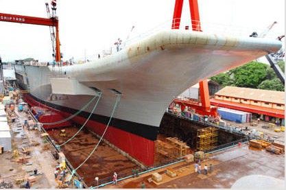 資料圖：印度首艘國產(chǎn)航母“維克蘭特”號。