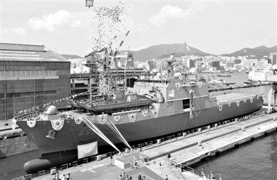 9月11日，韓國(guó)釜山，韓國(guó)海軍新一代登陸艦“天王峰”號(hào)舉行了下水儀式。