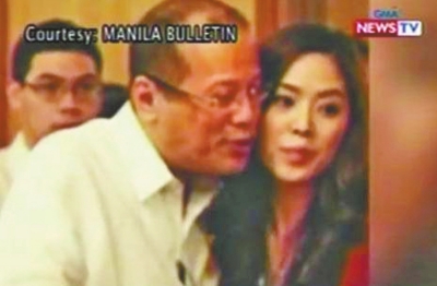 　2012年,阿基諾三世與比自己小23歲的韓裔女主播格雷斯·李在一起。