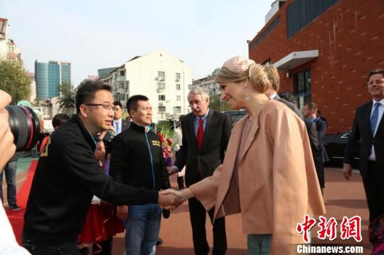 荷蘭王國(guó)國(guó)王威廉-亞歷山大于10月25日至29日對(duì)中國(guó)進(jìn)行國(guó)事訪問(wèn)。