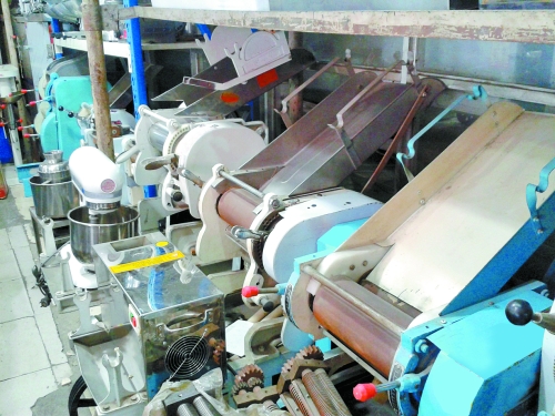 壓面機沒有統(tǒng)一的國家標(biāo)準(zhǔn) 壓面機沒有統(tǒng)一的國家標(biāo)準(zhǔn)