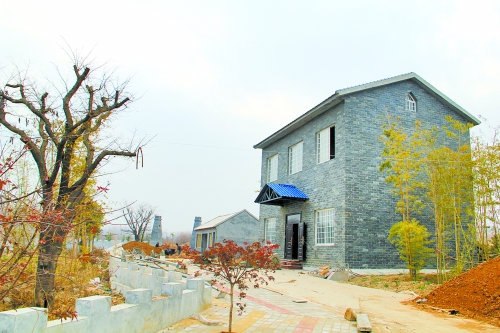 曾被縣紀(jì)委和縣國(guó)土局查處 至今仍在建設(shè)中