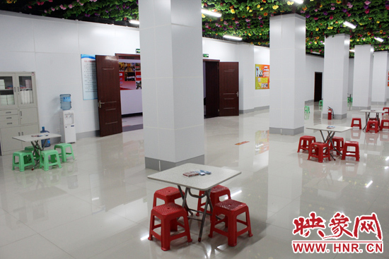 為了給市民納涼避暑創(chuàng)造舒適的環(huán)境，今年鄭州市人防辦加大了投入，對納涼點進行了升級改造