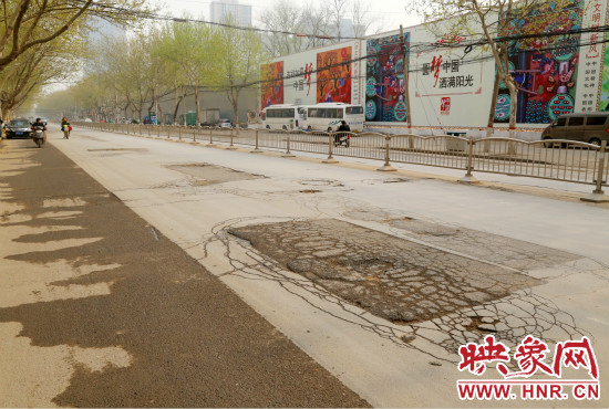 南陽路因?yàn)榈罔F將要施工而暫緩大修。