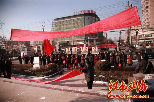 各地舉行毛澤東誕辰119周年紀念活動 各地舉行毛澤東誕辰119周年紀念活動