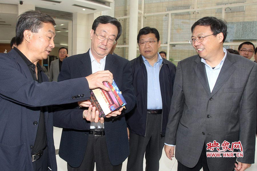 河南省委書記、省人大常委會主任郭庚茂視察河南電視臺 東方今報記者沈翔 劉棟杰/攝