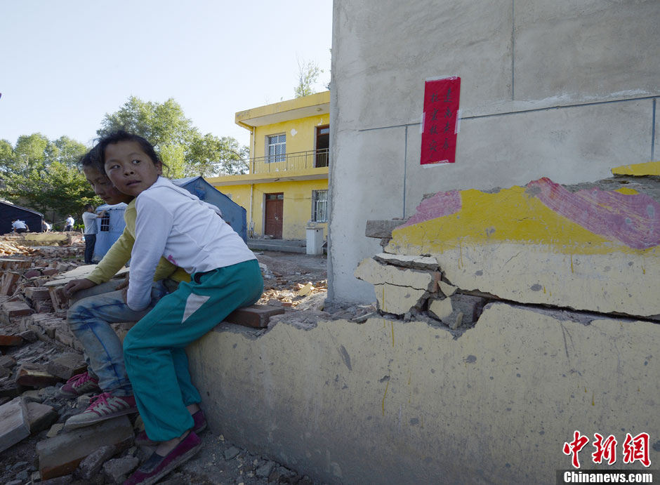 甘肅定西地震:岷縣永光村救援現(xiàn)場(chǎng)直擊 甘肅定西地震:岷縣永光村救援現(xiàn)場(chǎng)直擊