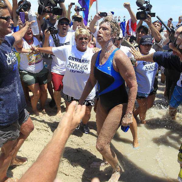 64歲游泳女將創(chuàng)紀錄