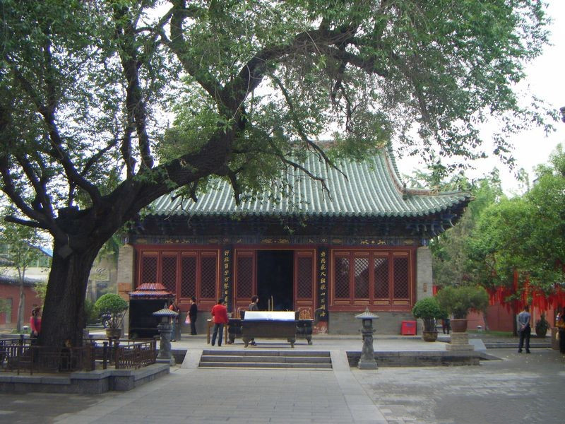 鄭州城隍廟新春文化廟會(huì) 感受地道民間味 鄭州城隍廟新春文化廟會(huì) 感受地道民間味