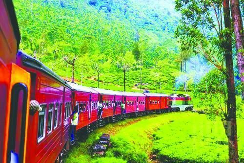 尋《千與千尋》海上火車 斯里蘭卡最美火車線路 尋《千與千尋》海上火車 斯里蘭卡最美火車線路