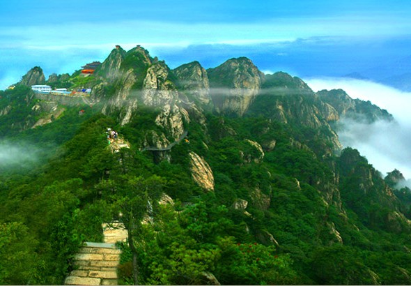 六月畢業(yè)生游老君山免費(fèi)嘍 六月畢業(yè)生游老君山免費(fèi)嘍