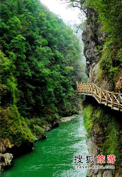 遠(yuǎn)離火爐!去“四大冰窖”過(guò)個(gè)清涼夏天 遠(yuǎn)離火爐!去“四大冰窖”過(guò)個(gè)清涼夏天